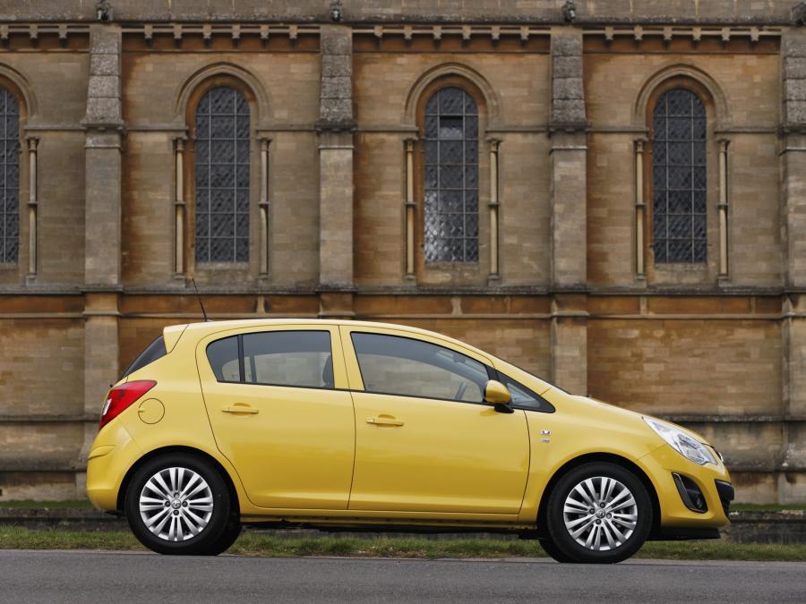  Vauxhall Corsa 5-Door 2010 года  (фото 10 из 19)
